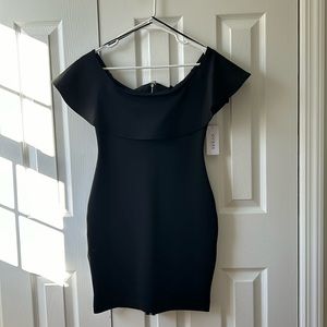 GUESS OFF SH RUFFLE TORI DRESS